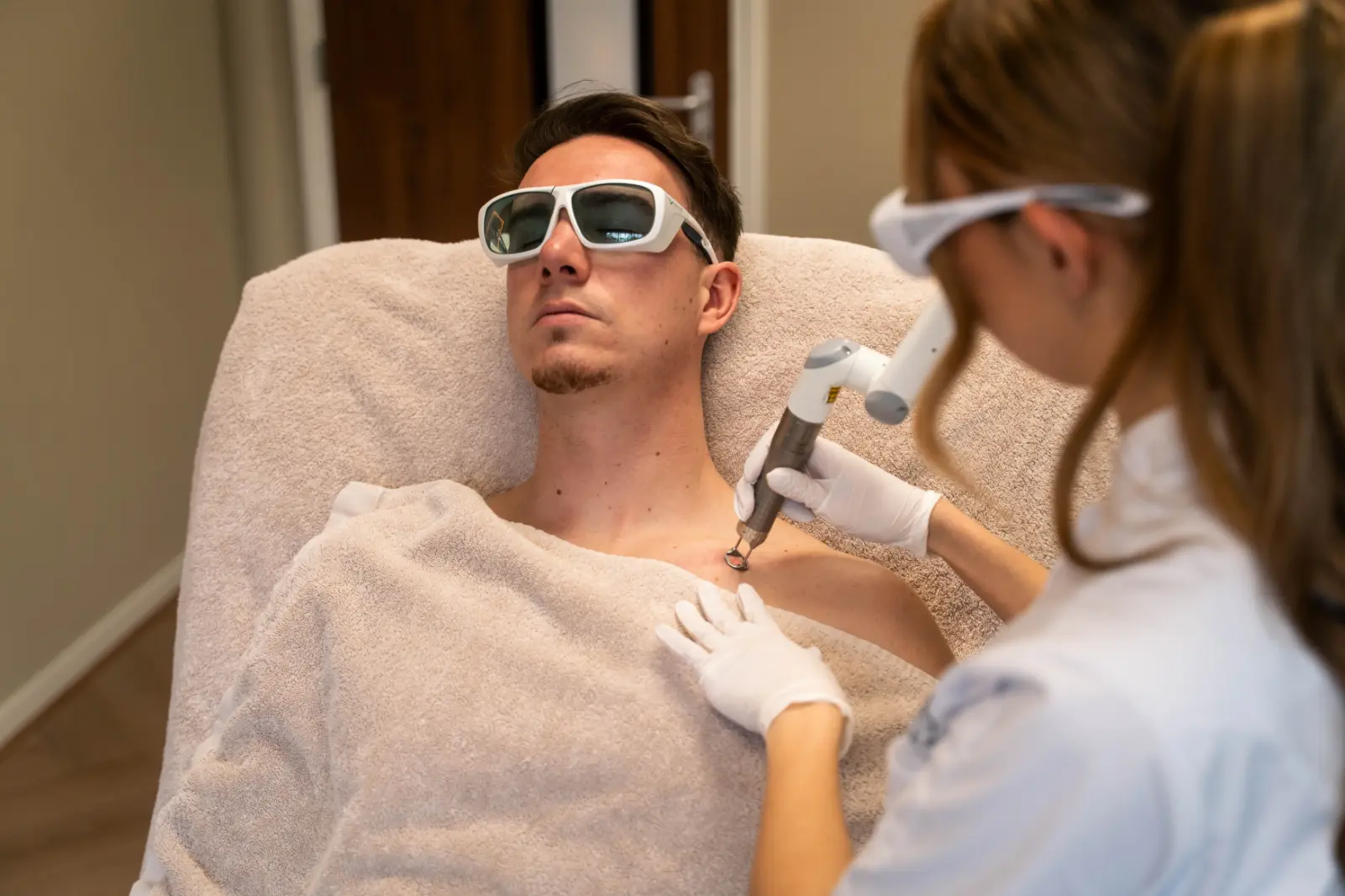 Fractional laser behandeling bij Huidkliniek Moys in Malden